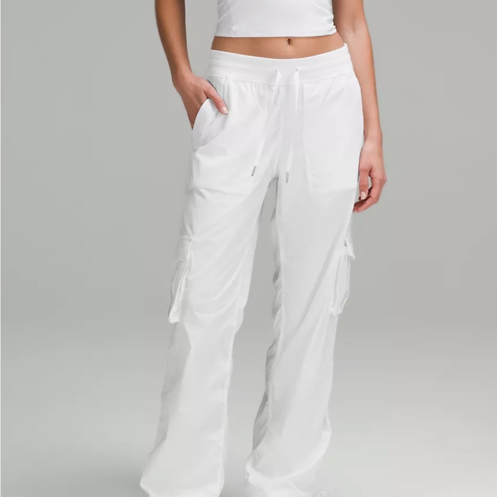 Lululemon Athletica Dance Studio Relaxed-Fit Mid-Rise Cargo Pant (M)